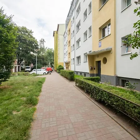 Comfy - 1 Km To The By Renters شقة كولوبرزيغ